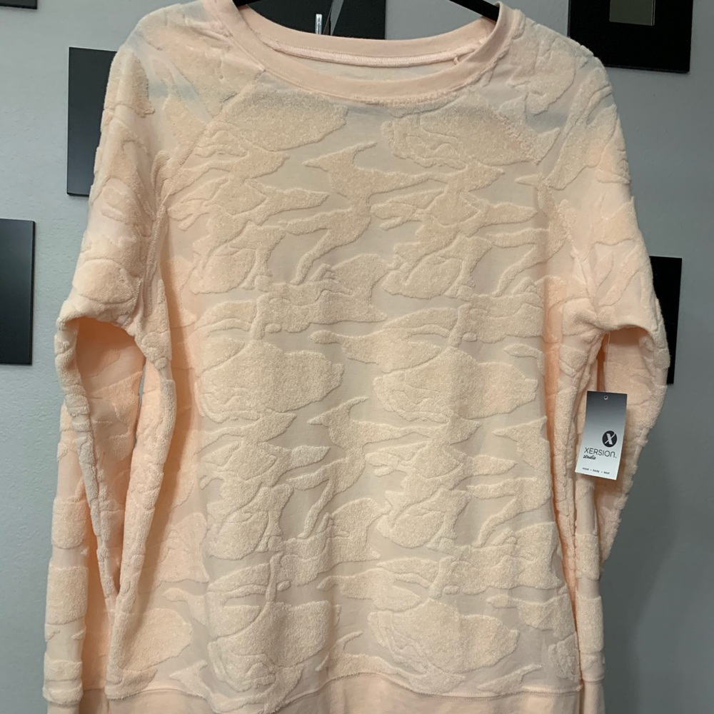 Xersion peach Top Size Medium